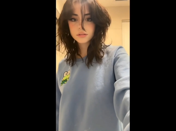 Sexy hottie filming herself showering
