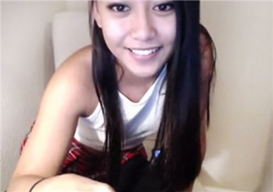 Asian camgirl fionacam in miniskirt shows pussy <!-- width=