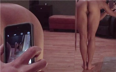 Reddit girl light_of_aya takes naked selfie <!-- width=