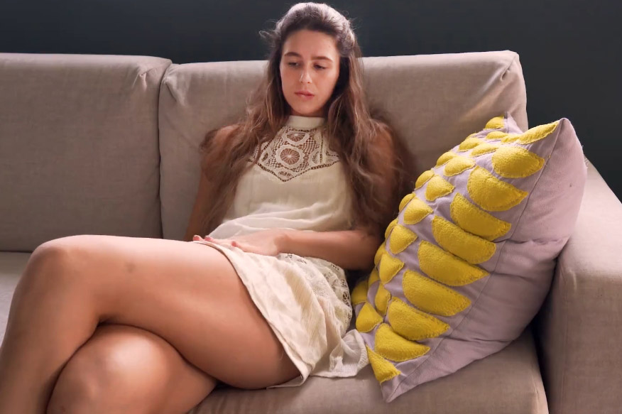 KellyAleman plays with anal hole <!-- width=