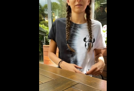 Brunette YoYa Grey flashing tits in the garden of the restaurant <!-- width=