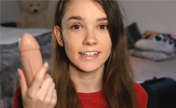 Polish girl Bunny_Marthy tries out a Sybian toy <!-- width=