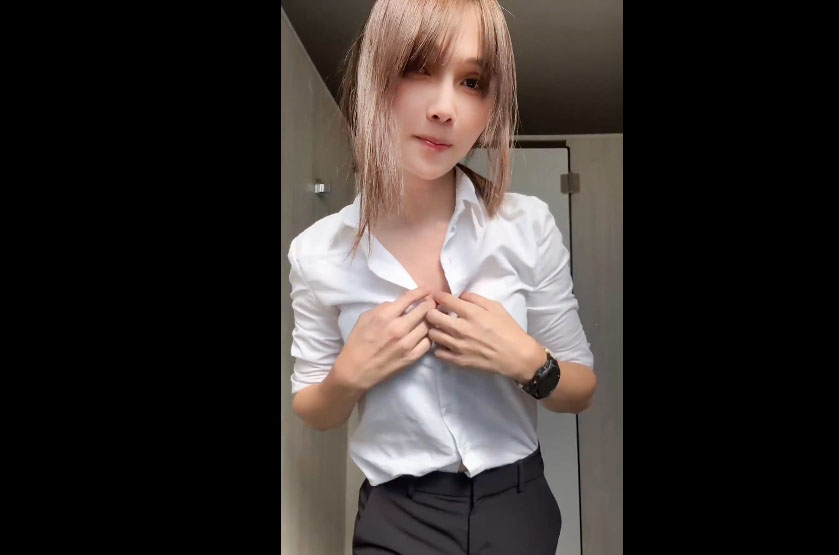 Asian girl Ada822 teases and masturbates in a public toilet <!-- width=