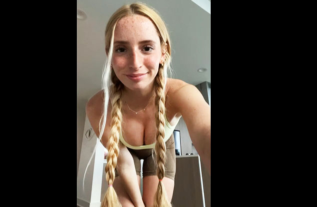 Busty blonde Madison Moores teases in yoga pants
