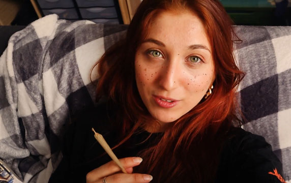 JOI masturbation with Madelaine Rousset <!-- width=